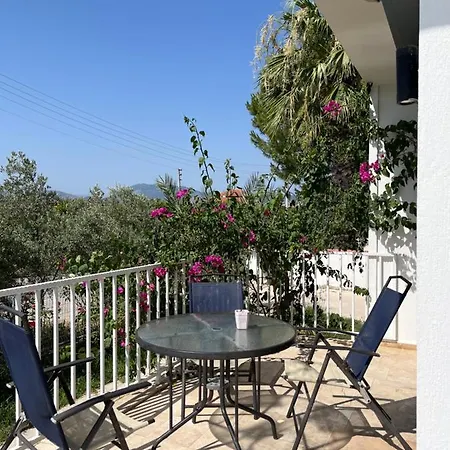 Ξενοδοχείο X - Cozy Near The And And Airport 4*