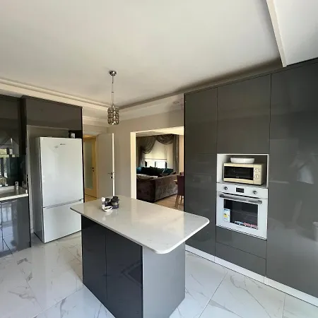 X - Cozy Near The And And Airport Ξενοδοχείο