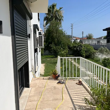 Ξενοδοχείο X - Cozy Near The And And Airport