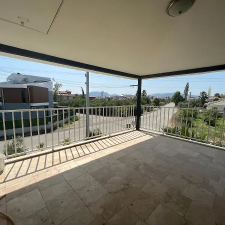 X - Cozy Near The And And Airport Hotel 4*