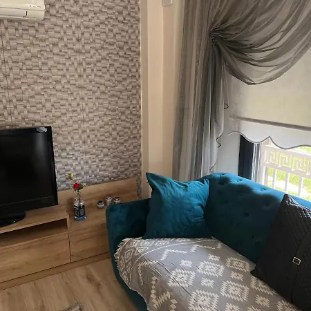 X - Cozy Near The And And Airport